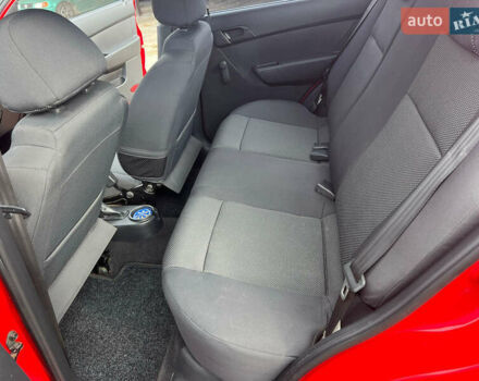 Шевроле Авео 2007 в Сумах на Automoto.ua Красный Шевроле Авео, объемом двигателя 1.5 л и пробегом 37 тыс. км за 4950 $, фото 9 на Automoto.ua