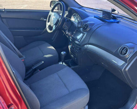 Красный Шевроле Авео, объемом двигателя 1.5 л и пробегом 199 тыс. км за 4300 $, фото 7 на Automoto.ua