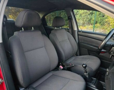 Красный Шевроле Авео, объемом двигателя 0 л и пробегом 180 тыс. км за 3299 $, фото 4 на Automoto.ua