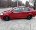 Красный Шевроле Авео, объемом двигателя 1.5 л и пробегом 177 тыс. км за 5000 $, фото 1 на Automoto.ua