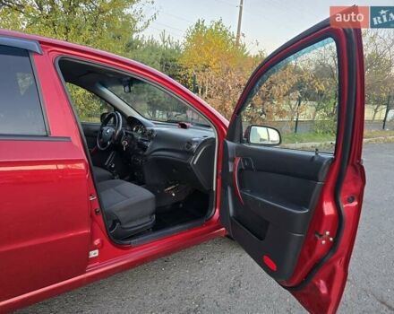 Шевроле Авео 2007 у Хмельницькому на Automoto.ua Червоний Шевроле Авео, об'ємом двигуна 1.5 л та пробігом 180 тис. км за 3299 $, фото 24 на Automoto.ua