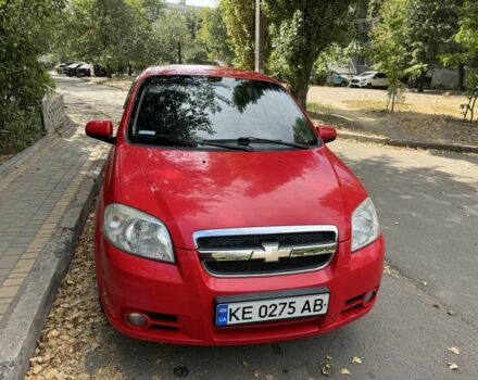 Красный Шевроле Авео, объемом двигателя 1.5 л и пробегом 215 тыс. км за 3800 $, фото 1 на Automoto.ua