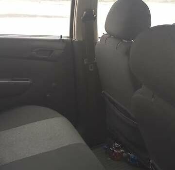 Красный Шевроле Авео, объемом двигателя 1.5 л и пробегом 258 тыс. км за 3300 $, фото 4 на Automoto.ua