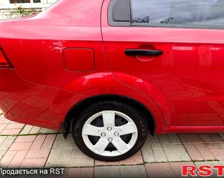 Червоний Шевроле Авео, об'ємом двигуна 1.5 л та пробігом 160 тис. км за 3800 $, фото 4 на Automoto.ua
