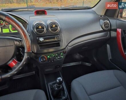 Шевроле Авео 2007 у Хмельницькому на Automoto.ua Червоний Шевроле Авео, об'ємом двигуна 1.5 л та пробігом 180 тис. км за 3299 $, фото 20 на Automoto.ua