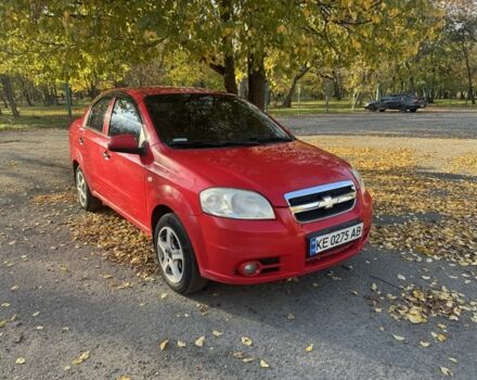 Красный Шевроле Авео, объемом двигателя 1.5 л и пробегом 230 тыс. км за 3750 $, фото 4 на Automoto.ua