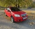 Красный Шевроле Авео, объемом двигателя 1.5 л и пробегом 230 тыс. км за 3750 $, фото 4 на Automoto.ua