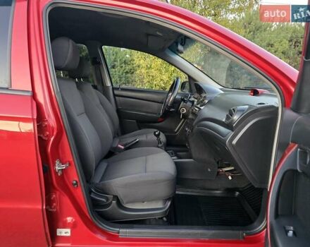 Шевроле Авео 2007 у Хмельницькому на Automoto.ua Червоний Шевроле Авео, об'ємом двигуна 1.5 л та пробігом 180 тис. км за 3299 $, фото 26 на Automoto.ua