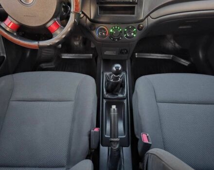 Красный Шевроле Авео, объемом двигателя 0 л и пробегом 180 тыс. км за 3299 $, фото 21 на Automoto.ua