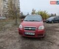 Красный Шевроле Авео, объемом двигателя 1.2 л и пробегом 220 тыс. км за 2900 $, фото 5 на Automoto.ua