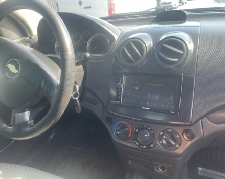 Червоний Шевроле Авео, об'ємом двигуна 1.5 л та пробігом 298 тис. км за 2900 $, фото 8 на Automoto.ua