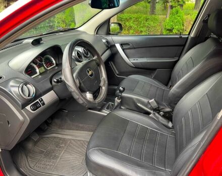 Красный Шевроле Авео, объемом двигателя 1.5 л и пробегом 205 тыс. км за 3140 $, фото 9 на Automoto.ua