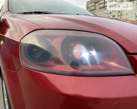 Красный Шевроле Авео, объемом двигателя 1.5 л и пробегом 280 тыс. км за 3800 $, фото 12 на Automoto.ua