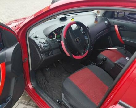 Красный Шевроле Авео, объемом двигателя 1.5 л и пробегом 425 тыс. км за 2899 $, фото 12 на Automoto.ua