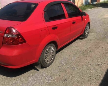 Красный Шевроле Авео, объемом двигателя 1.5 л и пробегом 180 тыс. км за 3800 $, фото 1 на Automoto.ua