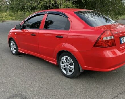 Красный Шевроле Авео, объемом двигателя 1.5 л и пробегом 155 тыс. км за 4000 $, фото 3 на Automoto.ua