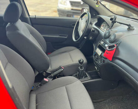 Шевроле Авео 2007 в Сумах на Automoto.ua Красный Шевроле Авео, объемом двигателя 1.5 л и пробегом 37 тыс. км за 4950 $, фото 7 на Automoto.ua