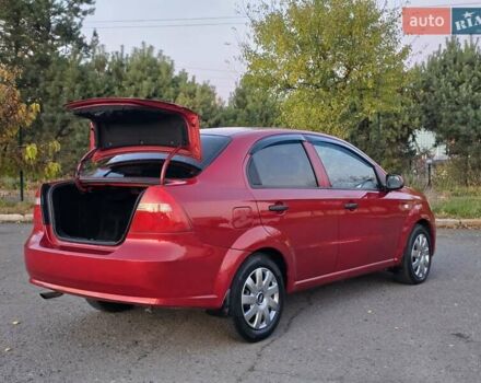 Шевроле Авео 2007 у Хмельницькому на Automoto.ua Червоний Шевроле Авео, об'ємом двигуна 1.5 л та пробігом 180 тис. км за 3299 $, фото 39 на Automoto.ua