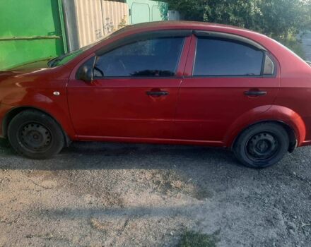 Красный Шевроле Авео, объемом двигателя 1.5 л и пробегом 270 тыс. км за 3500 $, фото 2 на Automoto.ua