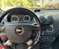 Красный Шевроле Авео, объемом двигателя 1.5 л и пробегом 215 тыс. км за 3800 $, фото 11 на Automoto.ua