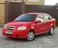 Красный Шевроле Авео, объемом двигателя 1.5 л и пробегом 180 тыс. км за 4000 $, фото 1 на Automoto.ua