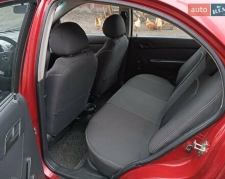 Червоний Шевроле Авео, об'ємом двигуна 1.5 л та пробігом 215 тис. км за 3800 $, фото 10 на Automoto.ua