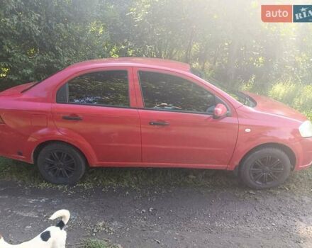 Червоний Шевроле Авео, об'ємом двигуна 1.5 л та пробігом 300 тис. км за 2700 $, фото 5 на Automoto.ua