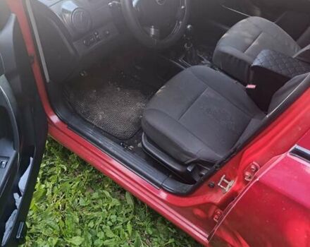 Червоний Шевроле Авео, об'ємом двигуна 1.5 л та пробігом 300 тис. км за 2700 $, фото 1 на Automoto.ua