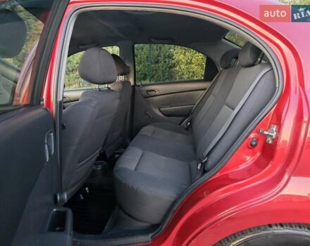 Шевроле Авео 2007 у Хмельницькому на Automoto.ua Червоний Шевроле Авео, об'ємом двигуна 1.5 л та пробігом 180 тис. км за 3299 $, фото 35 на Automoto.ua