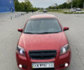 Красный Шевроле Авео, объемом двигателя 1.5 л и пробегом 280 тыс. км за 3800 $, фото 1 на Automoto.ua