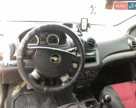 Красный Шевроле Авео, объемом двигателя 1.5 л и пробегом 160 тыс. км за 4300 $, фото 2 на Automoto.ua