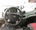 Красный Шевроле Авео, объемом двигателя 1.5 л и пробегом 160 тыс. км за 4300 $, фото 2 на Automoto.ua