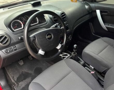 Красный Шевроле Авео, объемом двигателя 1.5 л и пробегом 152 тыс. км за 4500 $, фото 1 на Automoto.ua