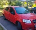 Красный Шевроле Авео, объемом двигателя 1.6 л и пробегом 210 тыс. км за 3500 $, фото 1 на Automoto.ua