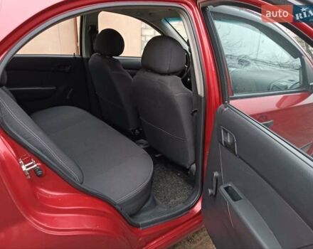 Червоний Шевроле Авео, об'ємом двигуна 1.5 л та пробігом 215 тис. км за 3800 $, фото 12 на Automoto.ua