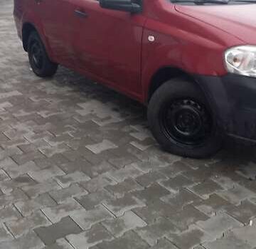 Красный Шевроле Авео, объемом двигателя 1.5 л и пробегом 258 тыс. км за 3300 $, фото 10 на Automoto.ua