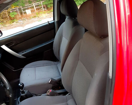 Червоний Шевроле Авео, об'ємом двигуна 1.5 л та пробігом 177 тис. км за 1950 $, фото 7 на Automoto.ua