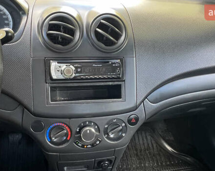 Червоний Шевроле Авео, об'ємом двигуна 1.5 л та пробігом 75 тис. км за 4999 $, фото 22 на Automoto.ua