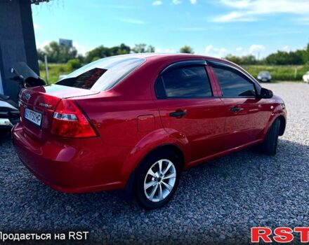 Красный Шевроле Авео, объемом двигателя 1.5 л и пробегом 181 тыс. км за 3999 $, фото 2 на Automoto.ua