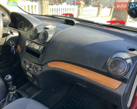 Червоний Шевроле Авео, об'ємом двигуна 1.5 л та пробігом 178 тис. км за 2999 $, фото 31 на Automoto.ua