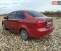 Красный Шевроле Авео, объемом двигателя 1.5 л и пробегом 400 тыс. км за 2100 $, фото 5 на Automoto.ua
