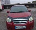 Красный Шевроле Авео, объемом двигателя 1.5 л и пробегом 170 тыс. км за 3500 $, фото 1 на Automoto.ua