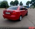 Красный Шевроле Авео, объемом двигателя 1.5 л и пробегом 307 тыс. км за 3800 $, фото 2 на Automoto.ua
