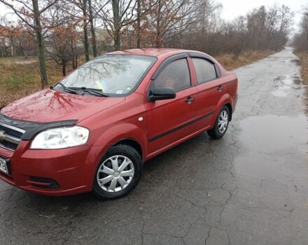 Красный Шевроле Авео, объемом двигателя 1.5 л и пробегом 234 тыс. км за 3200 $, фото 1 на Automoto.ua
