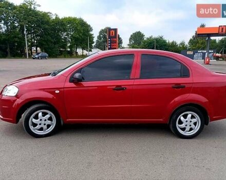Красный Шевроле Авео, объемом двигателя 1.5 л и пробегом 307 тыс. км за 3800 $, фото 3 на Automoto.ua