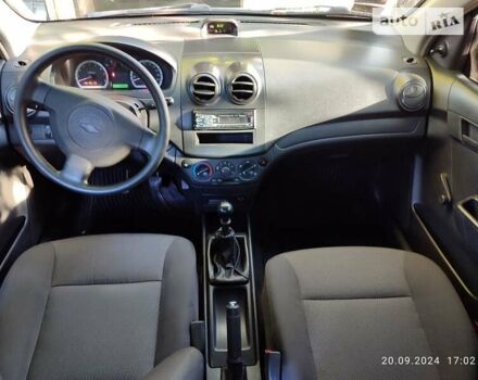 Красный Шевроле Авео, объемом двигателя 1.5 л и пробегом 148 тыс. км за 3999 $, фото 30 на Automoto.ua