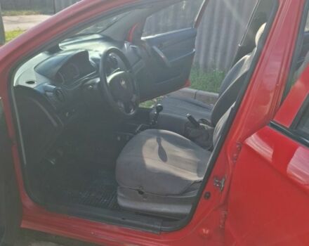 Красный Шевроле Авео, объемом двигателя 1.5 л и пробегом 290 тыс. км за 2499 $, фото 5 на Automoto.ua