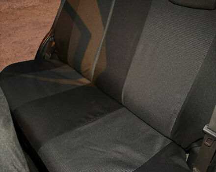 Червоний Шевроле Авео, об'ємом двигуна 1.5 л та пробігом 213 тис. км за 2600 $, фото 28 на Automoto.ua