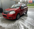 Красный Шевроле Авео, объемом двигателя 1.5 л и пробегом 354 тыс. км за 2999 $, фото 2 на Automoto.ua