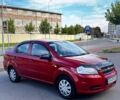 Красный Шевроле Авео, объемом двигателя 1.5 л и пробегом 300 тыс. км за 3200 $, фото 1 на Automoto.ua